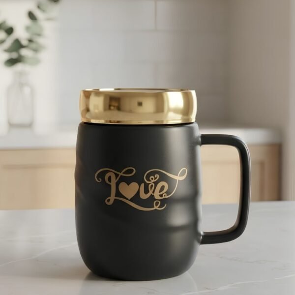 Mug en Céramique Élégant – Noir et Or
