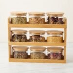 Étagère à Épices à Trois Niveaux – 9 Pots en Verre et Couvercles en Bois